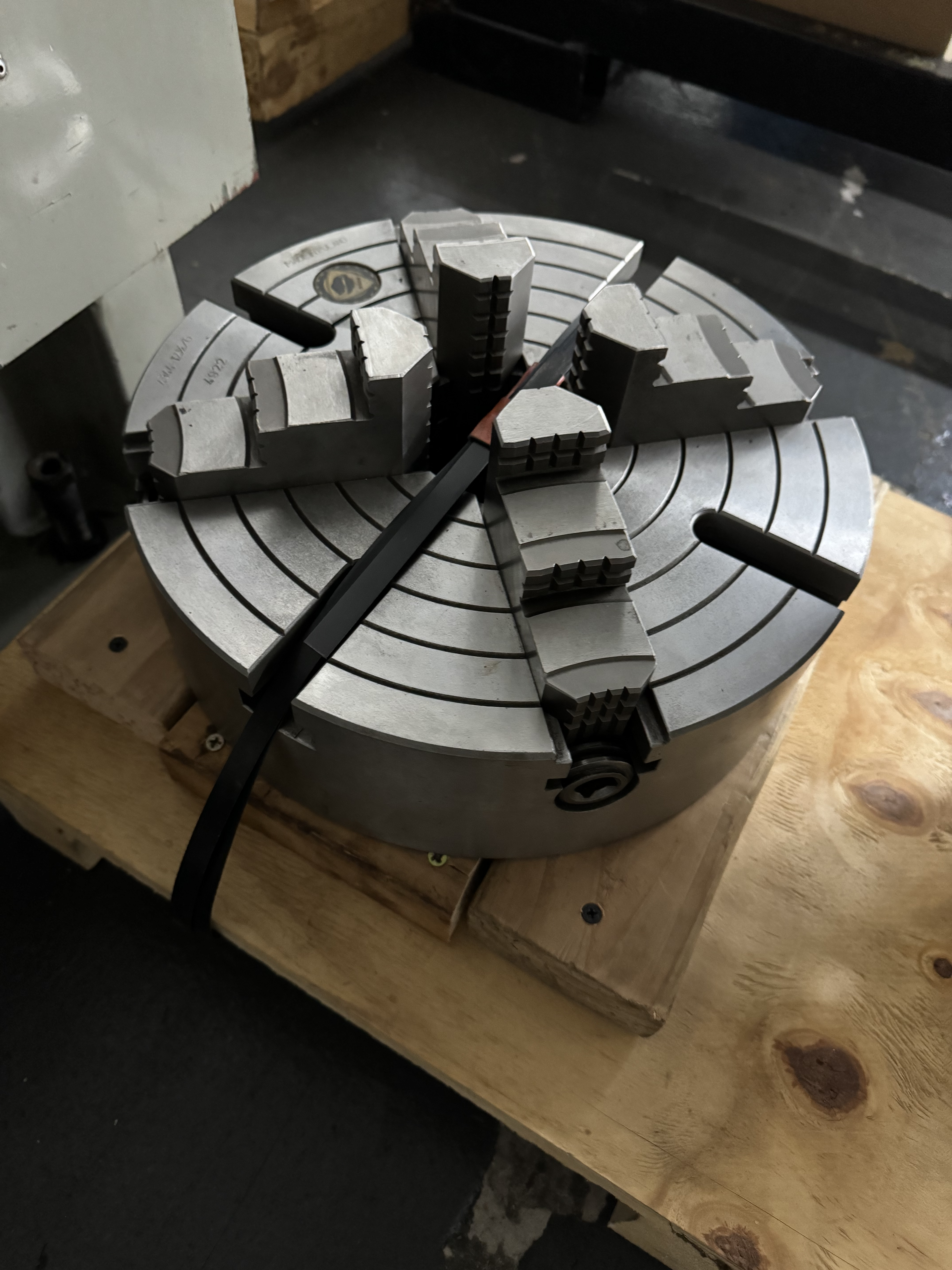 4-Jaw Chuck